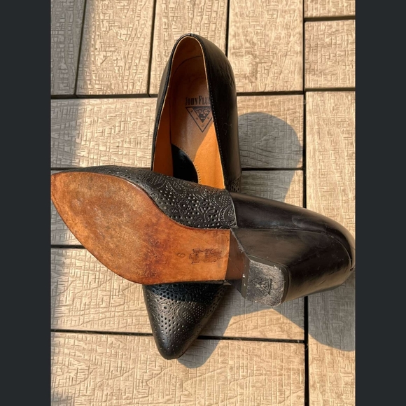 *SOLD* John Fluevog Shoes - Picture 5 of 8
